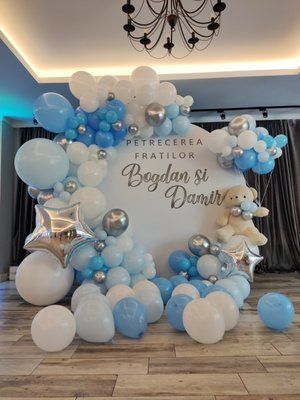 D1022 422321909 foto